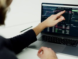 Velos Markets深度解析黄金市场全景：经济数据、趋势分析与投资策略