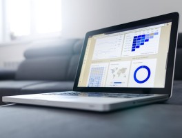 Velos Markets三维策略体系重塑2025投资逻辑