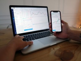 Velos Markets威马证券：“三重动能驱动战略窗口”开启，黄金市场迎复杂机遇期